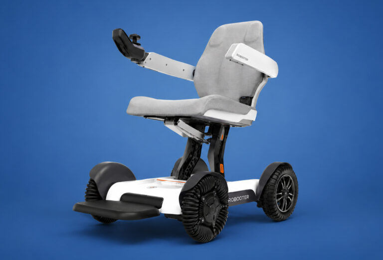 Robooter X40 electric folding powerchair